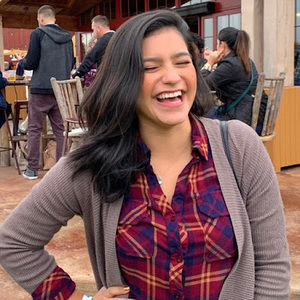 Meet your Posher, Luciana